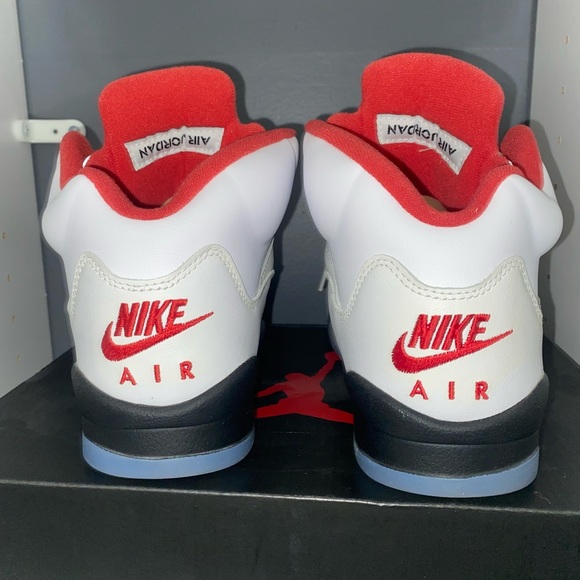 Jordan 5 Fire Red - Picture 5 of 5